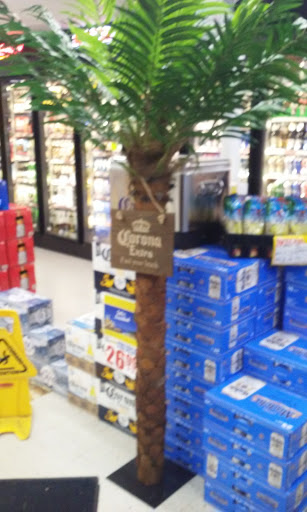 Wine Store «G & G Package Store», reviews and photos, 144 Lewis Ave, Meriden, CT 06451, USA