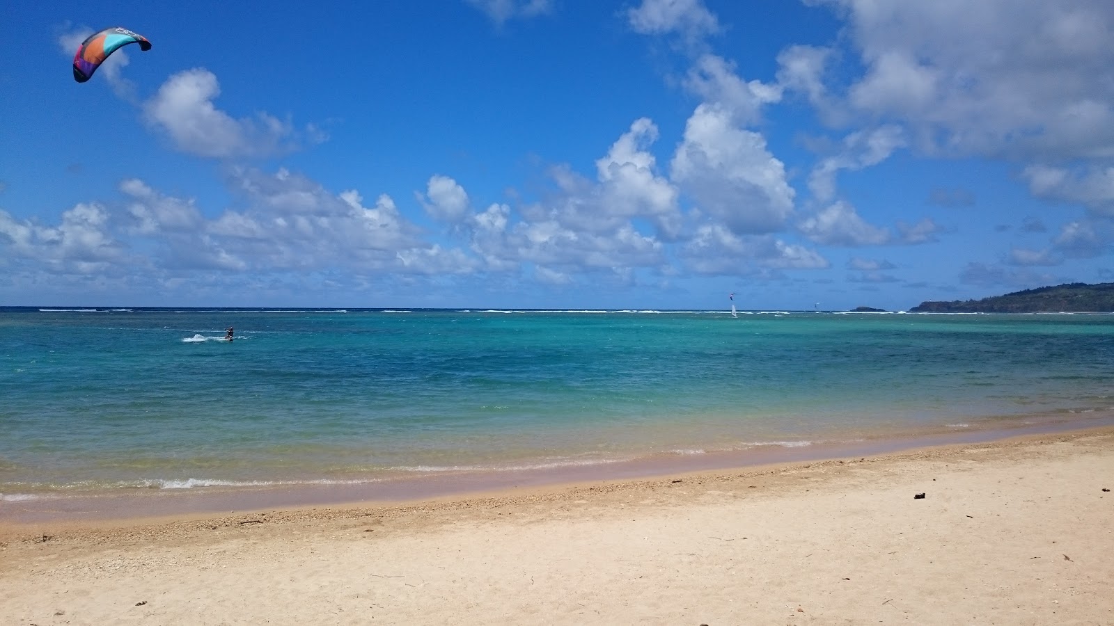 Fotografija Kalihikai Beach z prostorna obala