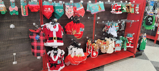 Pet Supply Store «Petco Animal Supplies», reviews and photos, 188 Kitts Ln, Newington, CT 06111, USA