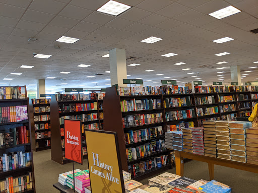 Book Store «Barnes & Noble», reviews and photos, 1819 Reisterstown Rd, Pikesville, MD 21208, USA
