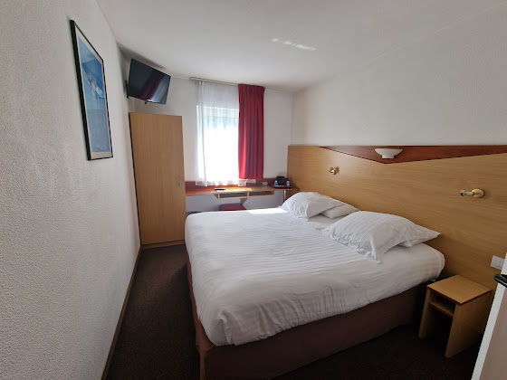 Chambres hôtels Hôtel Kyriad Cannes Mandelieu 06150 Cannes