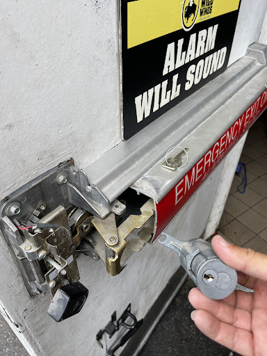 Locksmith «Silverstate Locksmith Ltd», reviews and photos, 800 N Rainbow Blvd #127, Las Vegas, NV 89107, USA