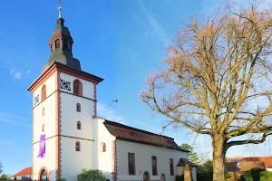 Evangelische Kirche St. Alban Kirchbrombach - Evangelische Kirchengemeinde Kirchbrombach image