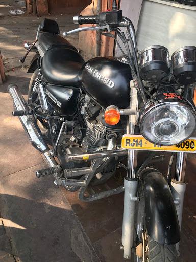 सड़क बाइक जयपुर