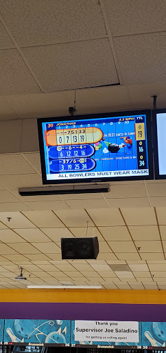 Bowling Alley «Farmingdale Lanes», reviews and photos, 999 Conklin St A, Farmingdale, NY 11735, USA