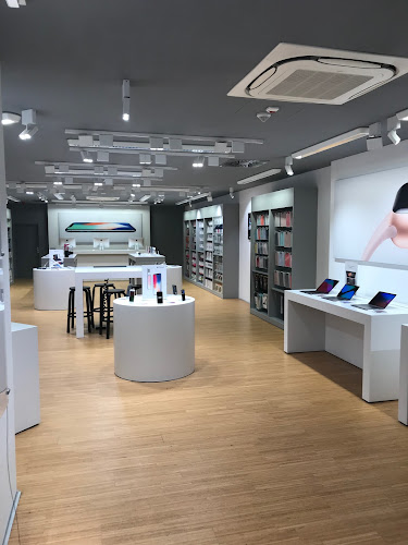 Recenze na iWant - Apple Premium Reseller v Karlovy Vary - Prodejna mobilních telefonů