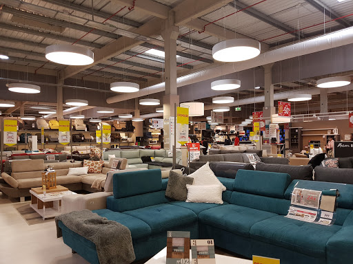 Shops for buying sofas in Oporto