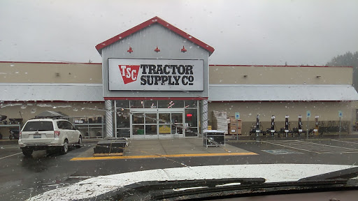 Home Improvement Store «Tractor Supply Co.», reviews and photos, 2648 Coweeman Park Dr, Kelso, WA 98626, USA