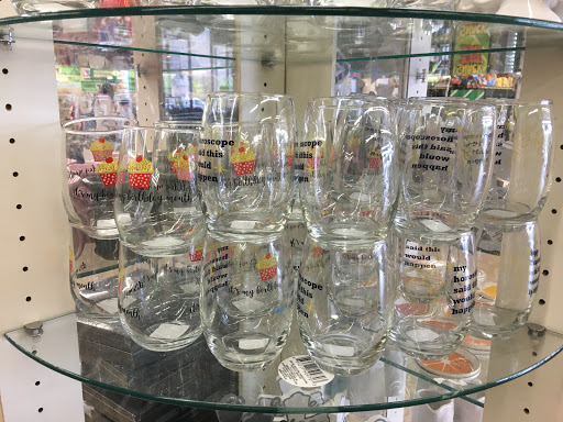 Dollar Store «Dollar Tree», reviews and photos, 8111 Steilacoom Blvd SW, Lakewood, WA 98498, USA