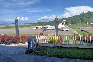Bandar Udara Torea Fakfak image