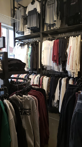 Shoe Store «Vans», reviews and photos, 10600 Quil Ceda Blvd #0660, Tulalip, WA 98271, USA
