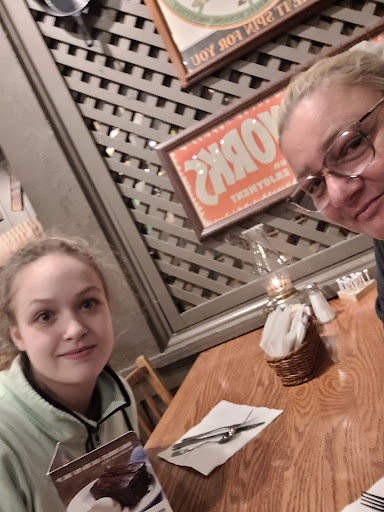 American Restaurant «Cracker Barrel Old Country Store», reviews and photos, 325 Fort Loudoun Medical Center Dr, Lenoir City, TN 37772, USA