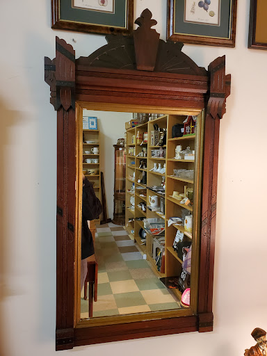 Furniture Store «Antiques To Present», reviews and photos, 1071 PA-100, Bechtelsville, PA 19505, USA