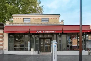 KFC Versailles image
