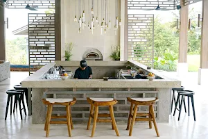 Aura Lounge & Bar Lombok image