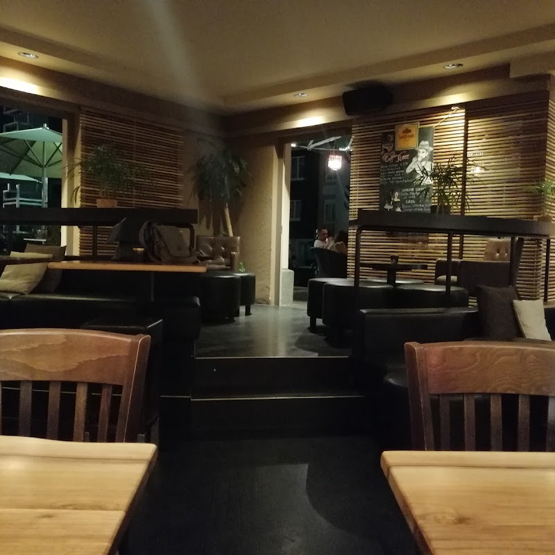 Dolce Vita Restaurant-Lounge-Cocktail & Eis