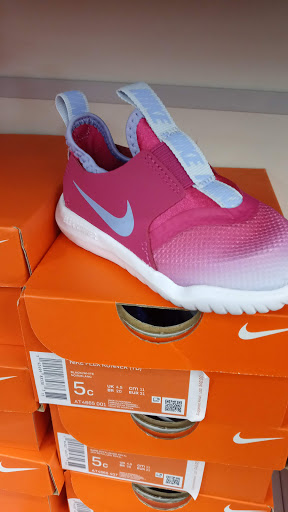 Shoe Store «Rack Room Shoes», reviews and photos, 4677 W Irlo Bronson Memorial Hwy, Kissimmee, FL 34746, USA