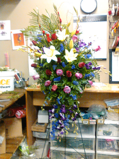 Florist «Fort Myers Flower House», reviews and photos, 3441 Fowler St, Fort Myers, FL 33901, USA