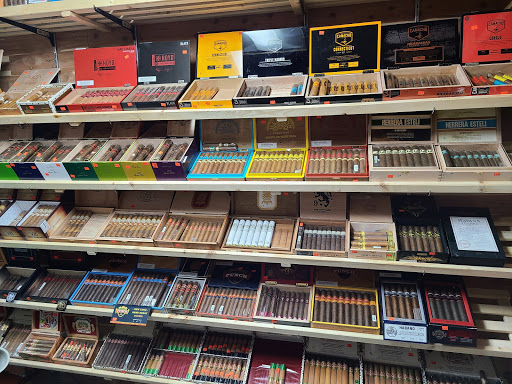 Tobacco Shop «US Tobacco», reviews and photos, 1701 N Larkin Ave #502, Crest Hill, IL 60403, USA