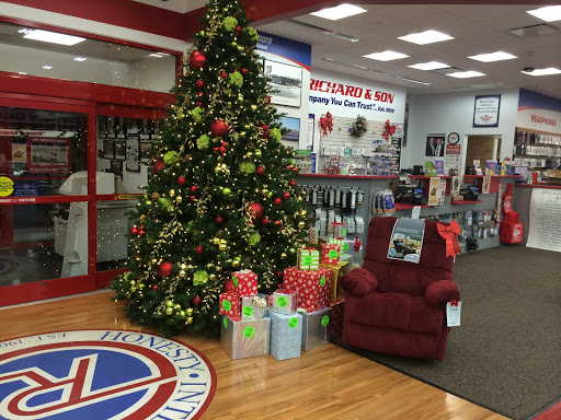 Appliance Store «P.C. Richard & Son», reviews and photos, 701 Sunrise Hwy, Bellmore, NY 11710, USA