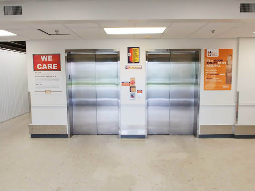 Self-Storage Facility «Public Storage», reviews and photos, 410 8th St, Hoboken, NJ 07030, USA