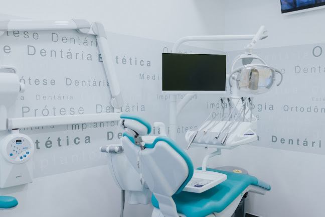 Clínica Dentária OralMED Setúbal - Dentista