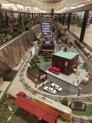 Shopping Mall «The Shops At Kenilworth», reviews and photos, 800 Kenilworth Dr, Towson, MD 21204, USA