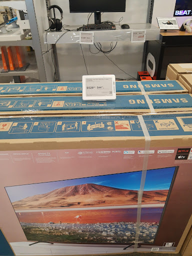 Electronics Store «Best Buy», reviews and photos, 19929 Rinaldi St, Northridge, CA 91326, USA