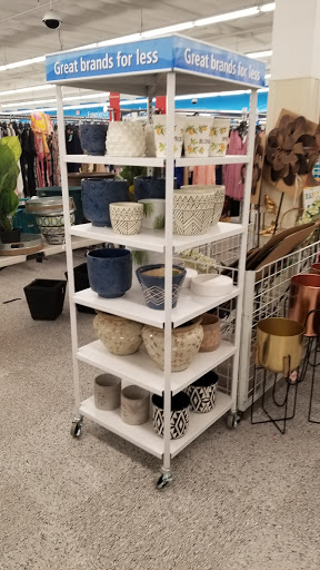 Clothing Store «Ross Dress for Less», reviews and photos, 1900 McLoughlin Blvd, Oregon City, OR 97045, USA