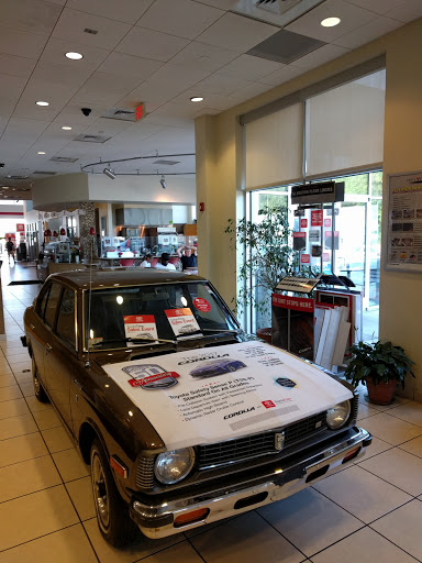 Toyota Dealer «Expressway Toyota», reviews and photos, 700 William T Morrissey Blvd, Boston, MA 02122, USA