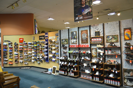 Shoe Store «Reyers Shoe Store», reviews and photos, 40 S Water Ave, Sharon, PA 16146, USA