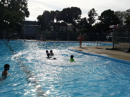 Holland Memorial Pool