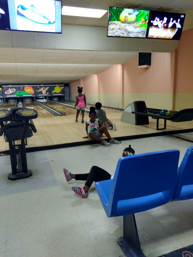 Bowling Alley «House Community Bowling Center», reviews and photos, 1140 Ribaut Rd, Beaufort, SC 29902, USA