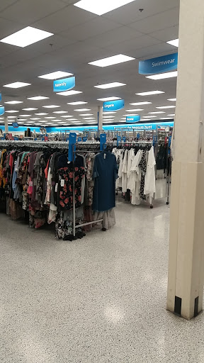 Clothing Store «Ross Dress for Less», reviews and photos, 926 Airport Center Rd, Allentown, PA 18109, USA