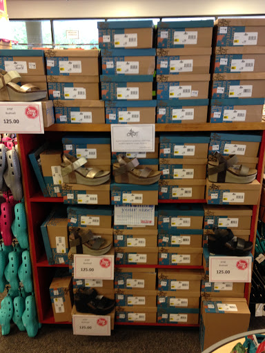 Shoe Store «Shoe Station», reviews and photos, 6601 N Davis Hwy, Pensacola, FL 32504, USA