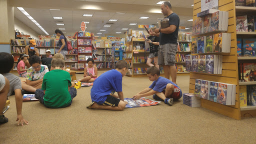 Book Store «Barnes & Noble», reviews and photos, 3089 Main St, Mohegan Lake, NY 10547, USA