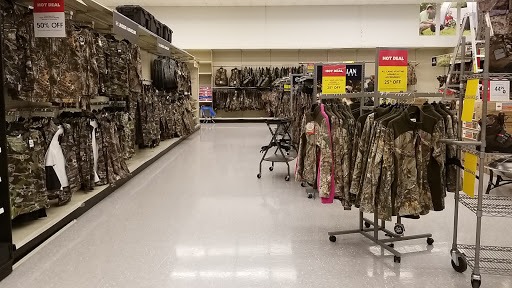 Sporting Goods Store «Academy Sports + Outdoors», reviews and photos, 4232 Ambassador Caffery Pkwy, Lafayette, LA 70508, USA