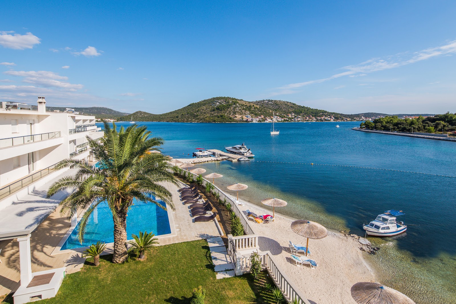 Perla Beach'in fotoğrafı otel alanı