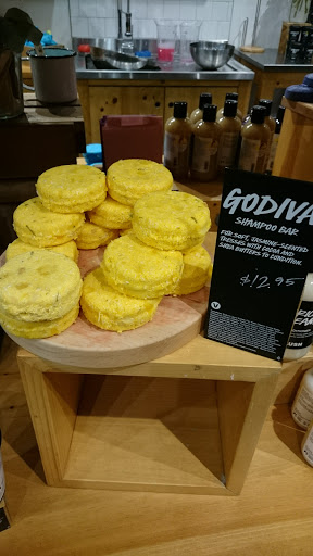 Cosmetics Store «Lush Cosmetics», reviews and photos, 21540 Hawthorne Blvd #414a, Torrance, CA 90503, USA