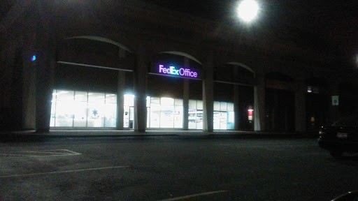 Print Shop «FedEx Office Print & Ship Center», reviews and photos, 23400 Michigan Ave #145, Dearborn, MI 48124, USA