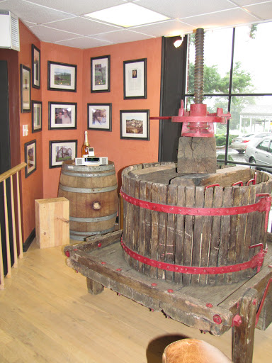 Wine Store «Lake Side Emotions - Wine boutique -», reviews and photos, 113 Main St, Stony Brook, NY 11790, USA