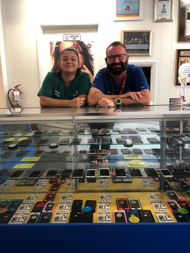Phone Repair Service «Rob the Phone Doctor», reviews and photos, 3916 S Cleveland Ave, Fort Myers, FL 33901, USA