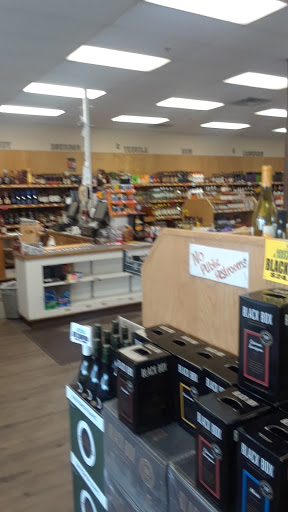 Liquor Store «Royal Liquors», reviews and photos, 2726 Broadway N, Fargo, ND 58102, USA