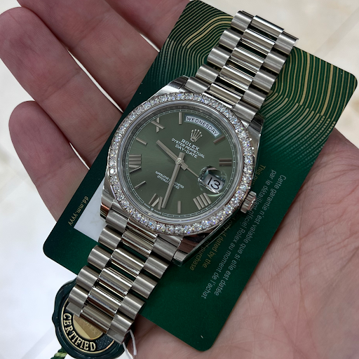 Watch Store «Diamond Club Jewelry Store Miami, Used Rolex Watches Miami», reviews and photos, 36 NE 1st St #154, Miami, FL 33132, USA