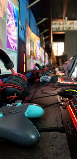 Com Works - eSports & Video Games Center image