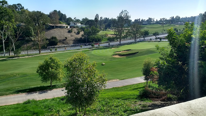 Rolling Hills Country Club