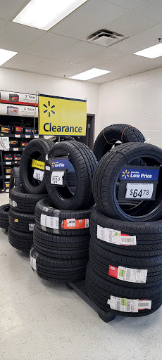 Tire Shop «Walmart Tires & Auto Parts», reviews and photos, 1900 S 314th St, Federal Way, WA 98003, USA