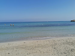Spiaggia Le Fontanelle'in fotoğrafı - rahatlamayı sevenler arasında popüler bir yer