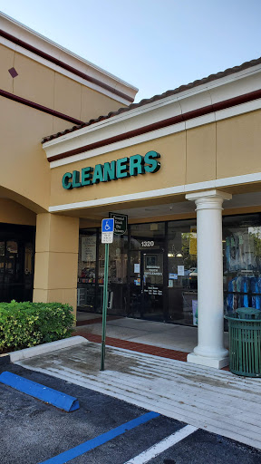 Dry Cleaner «Personal Touch Dry Cleaners», reviews and photos, 1320 Coral Ridge Dr, Coral Springs, FL 33071, USA