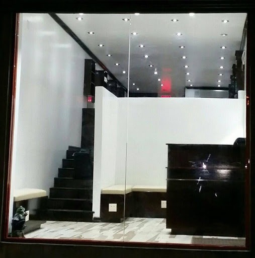 Barber Shop «Gentlemens Quarters Barbershop», reviews and photos, 127-10 Atlantic Ave, South Richmond Hill, NY 11419, USA